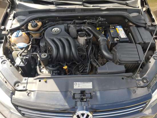 VOLKSWAGEN-JETTA-2013