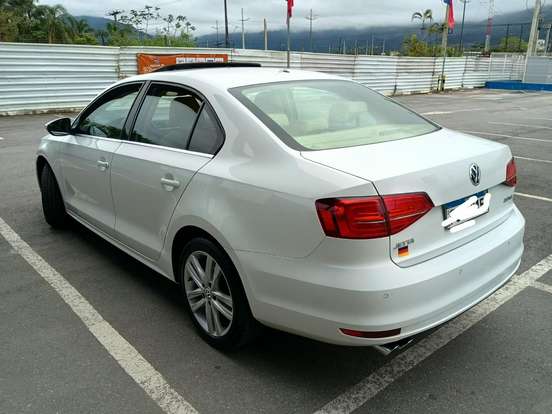 VOLKSWAGEN-JETTA-2.0 TSI HIGHLINE 211CV GASOLINA 4P TIPTRONIC VOLKSWAGEN-JETTA-2016