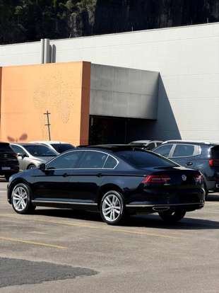 VOLKSWAGEN-PASSAT-2018