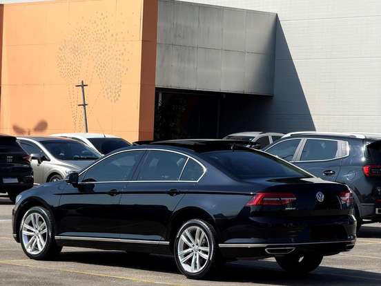 VOLKSWAGEN-PASSAT-2.0 16V TSI BLUEMOTION GASOLINA HIGHLINE 4P DSG VOLKSWAGEN-PASSAT-2018