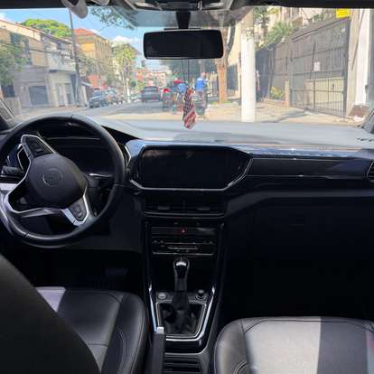 VOLKSWAGEN-T-CROSS-2022