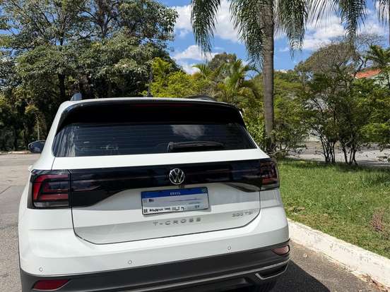 VOLKSWAGEN-T-CROSS-1.0 200 TSI TOTAL FLEX COMFORTLINE AUTOMÁTICO VOLKSWAGEN-T-CROSS-2022