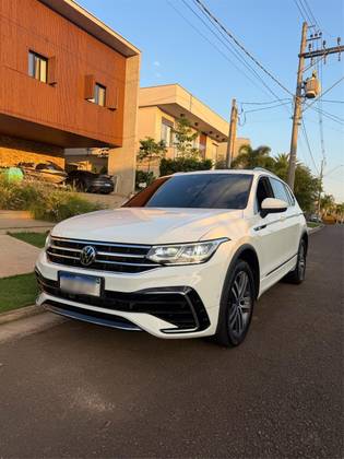 VOLKSWAGEN TIGUAN 2.0 300 TSI GASOLINA ALLSPACE R-LINE AUTOMÁTICO