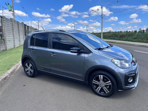 VOLKSWAGEN UP 1.0 170 TSI TOTAL FLEX XTREME 4P MANUAL