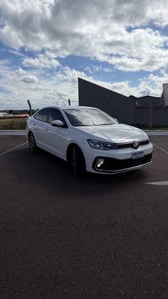VOLKSWAGEN VIRTUS 1.0 200 TSI HIGHLINE AUTOMÁTICO