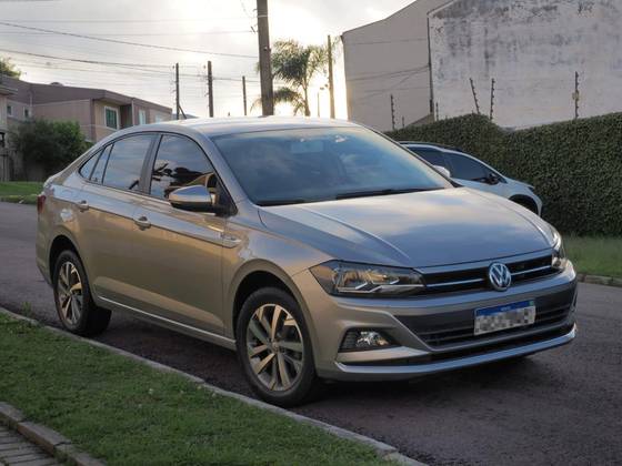 VOLKSWAGEN VIRTUS 1.0 200 TSI HIGHLINE AUTOMÁTICO