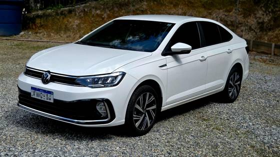 VOLKSWAGEN VIRTUS 1.0 200 TSI HIGHLINE AUTOMÁTICO