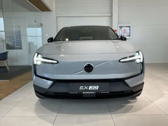 VOLVO-EX30-2026