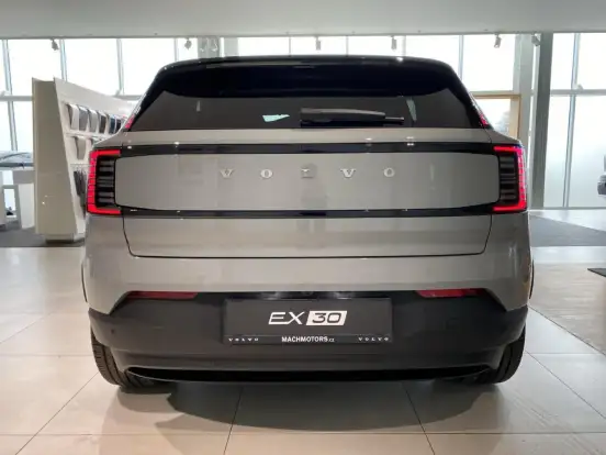 VOLVO-EX30-2026