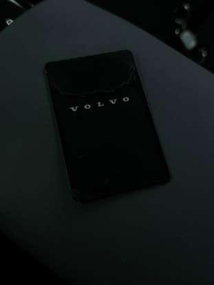 VOLVO-EX30-2024