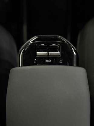 VOLVO-EX30-2024