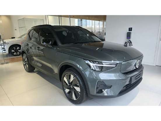 VOLVO-EX40-2026