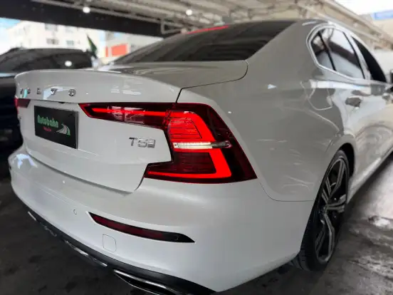 VOLVO-S60-2019