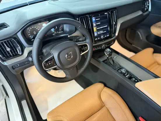 VOLVO-S60-2019