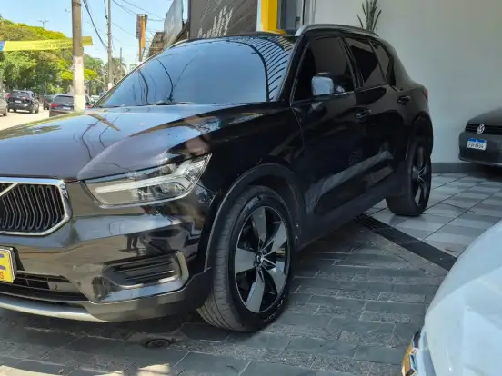 VOLVO-XC40-2.0 T5 GASOLINA MOMENTUM AWD GEARTRONIC VOLVO-XC40-2018