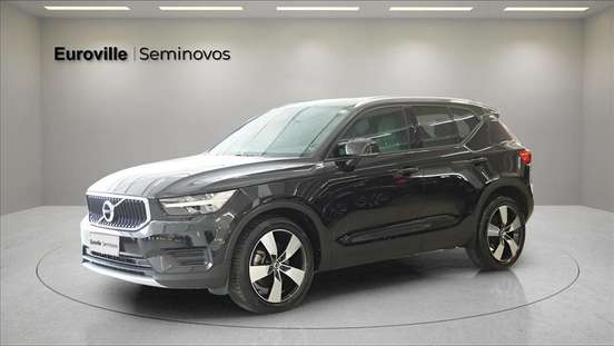 VOLVO-XC40-2020