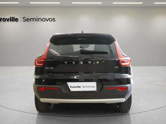 VOLVO-XC40-2.0 T4 GASOLINA MOMENTUM GEARTRONIC VOLVO-XC40-2020