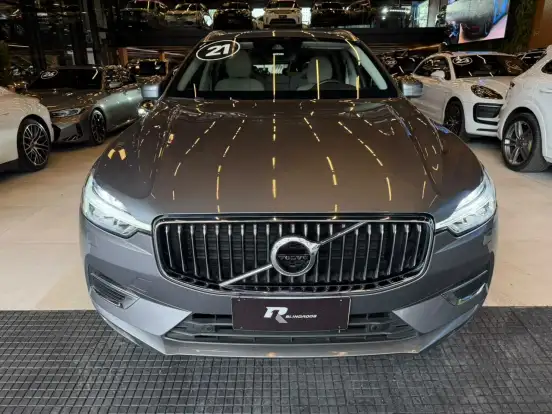 VOLVO-XC60-2021
