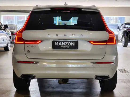 VOLVO-XC60-2.0 T8 HYBRID MOMENTUM AWD GEARTRONIC VOLVO-XC60-2020