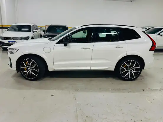 VOLVO-XC60-2.0 T8 PHEV POLESTAR ENGINEERED AWD GEARTRONIC VOLVO-XC60-2025