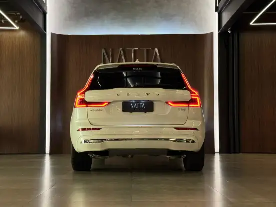 VOLVO-XC60-2025
