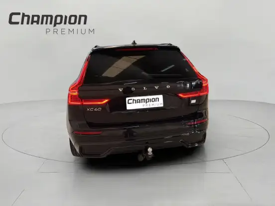 VOLVO-XC60-2022