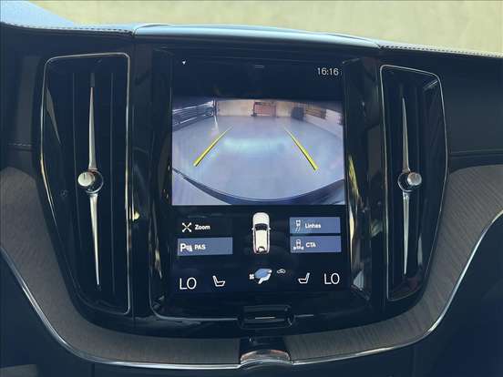 VOLVO-XC60-2018