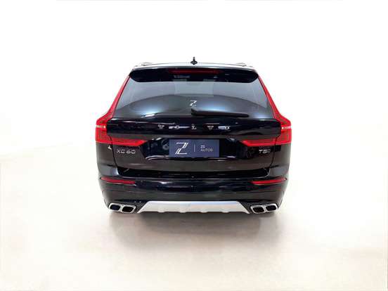 VOLVO-XC60-2.0 T5 GASOLINA MOMENTUM AWD GEARTRONIC VOLVO-XC60-2020