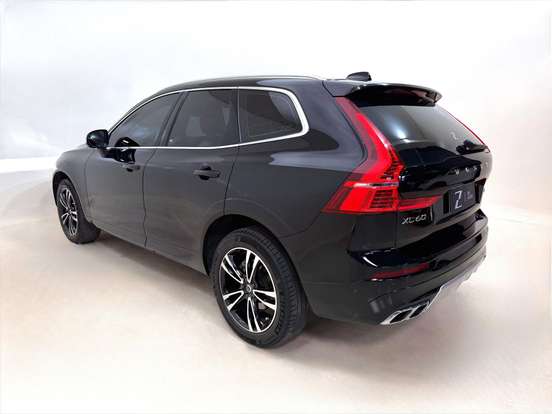VOLVO-XC60-2.0 T5 GASOLINA MOMENTUM AWD GEARTRONIC VOLVO-XC60-2020