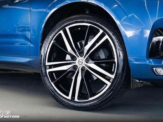 VOLVO-XC60-2.0 T5 GASOLINA R-DESIGN AWD GEARTRONIC VOLVO-XC60-2018