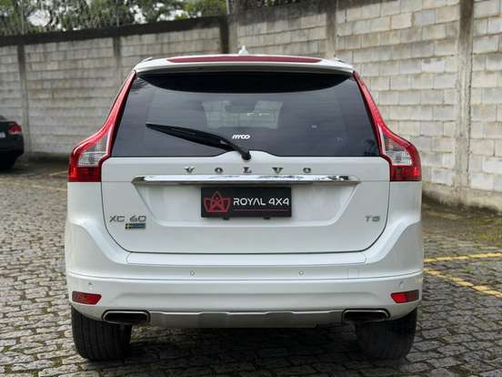 VOLVO-XC60-2016
