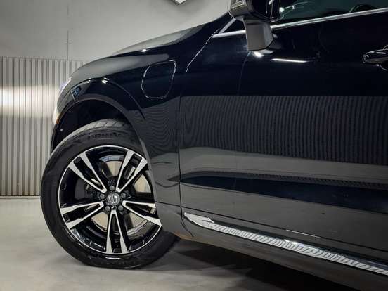 VOLVO-XC60-2021