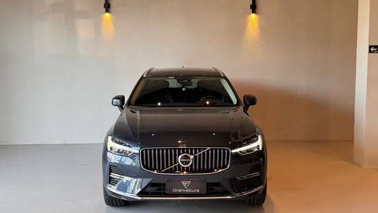 VOLVO-XC60-2022