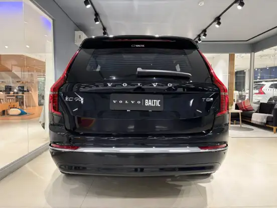 VOLVO-XC90-2025