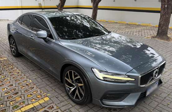 VOLVO-S60-2.0 T4 MOMENTUM GASOLINA 4P AUTOMÁTICO VOLVO-S60-2019