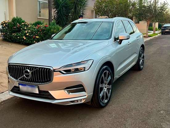VOLVO-XC60-2018
