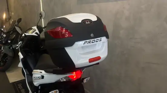 YAMAHA-FLUO 125 HYBRID CONNECTED ABS-2026
