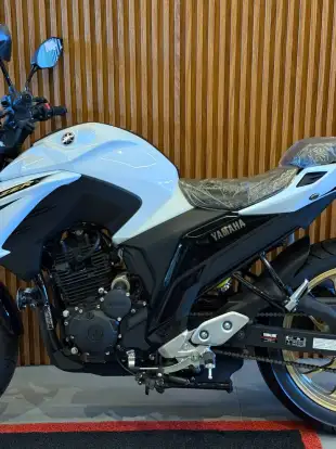 YAMAHA-FZ25 FAZER CONNECTED ABS-2025