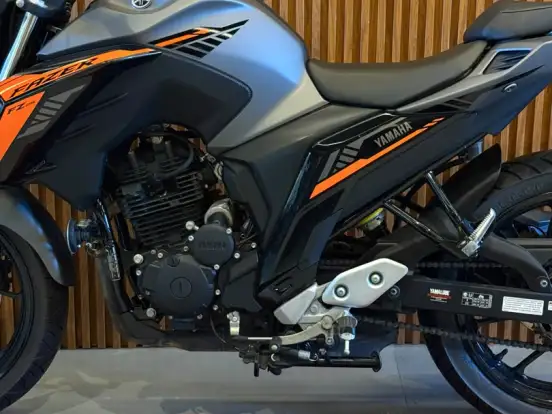 YAMAHA-FZ25 FAZER CONNECTED ABS YAMAHA-FZ25 FAZER CONNECTED ABS-2025