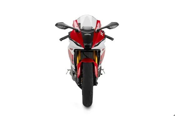 YAMAHA R7 