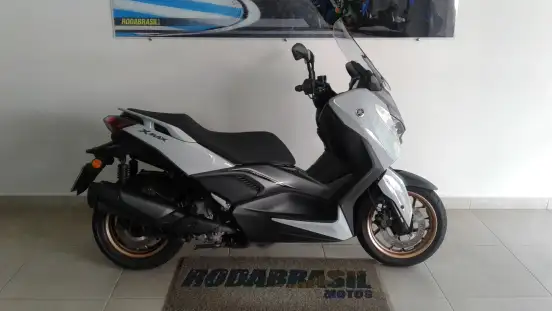 YAMAHA-XMAX 300 CONNECTED ABS-2026