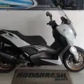 YAMAHA XMAX 300 CONNECTED ABS YAMAHA XMAX 300 CONNECTED ABS