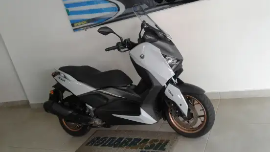 YAMAHA-XMAX 300 CONNECTED ABS-2026