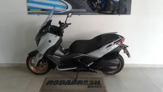 YAMAHA-XMAX 300 CONNECTED ABS-2026