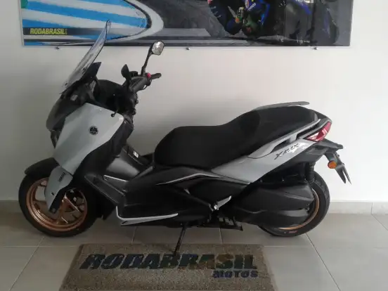 YAMAHA-XMAX 300 CONNECTED ABS YAMAHA-XMAX 300 CONNECTED ABS-2026