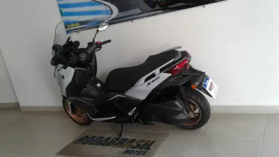 YAMAHA-XMAX 300 CONNECTED ABS-2026