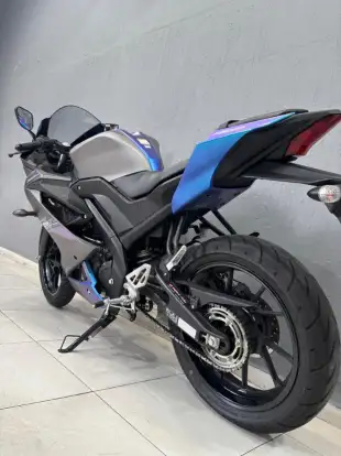 YAMAHA-YZF R15-2025