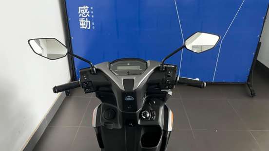 YAMAHA-FLUO 125 HYBRID CONNECTED ABS-2026