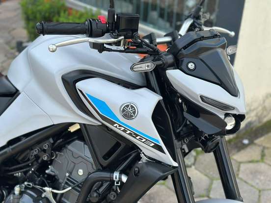 YAMAHA-MT-03 CONNECTED ABS YAMAHA-MT-03 CONNECTED ABS-2025