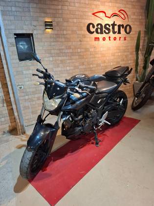 YAMAHA MT-03 
